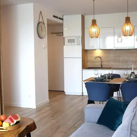 Rodzinne Deluxe, W Budynku Baltin Apartment Sarbinowo