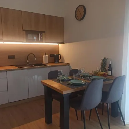 Rodzinne Deluxe, W Budynku Baltin *