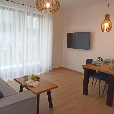 Apartment Rodzinne Deluxe, W Budynku Baltin