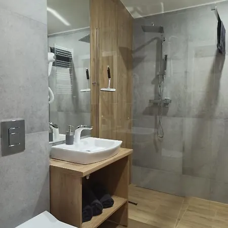 Rodzinne Deluxe, W Budynku Baltin Apartamento Sarbinowo