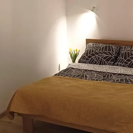Rodzinne Deluxe, W Budynku Baltin *
